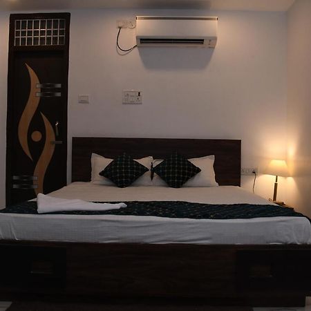 Hotel Vista Palace Patna  Buitenkant foto