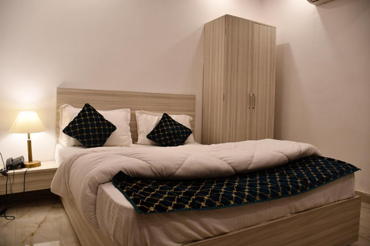Hotel Vista Palace Patna  Buitenkant foto